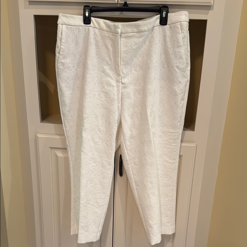 Lila Rose White Lace Fabric Ankle Cropped Pants